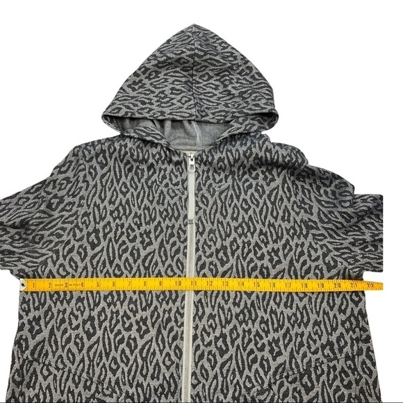 Soft Surroundings Lyra Jacket Grey Animal Leopard Print Size L Large - Picture 7 of 8
